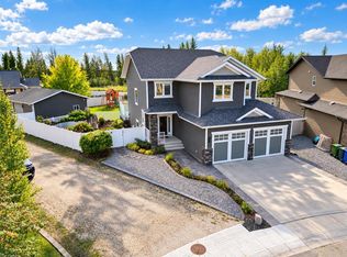 69 NE Connaught Cres, Red Deer, AB T4P 0K4