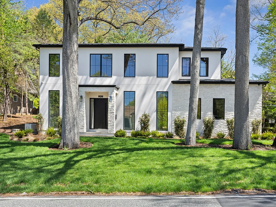 242 Hardenburgh Ave
