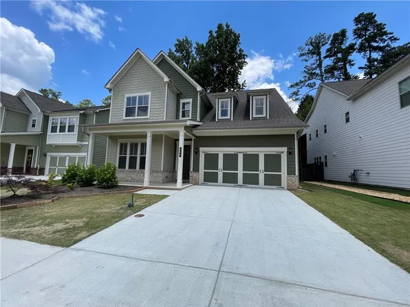 556 Avondale Hills Dr, Decatur, GA 30032