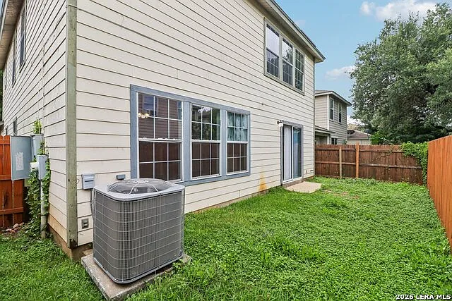 407 Amberdale Oak — Photo 27