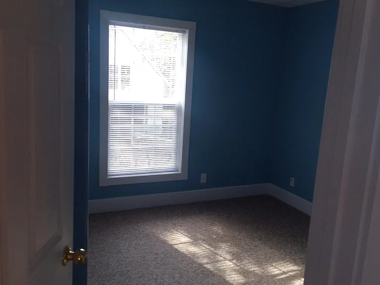 113 Laurel St W #4 — Photo 1