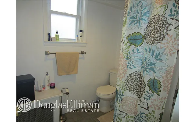 Rented by Douglas Elliman | media 21