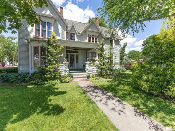 305 E Park St, Geneseo, IL 61254