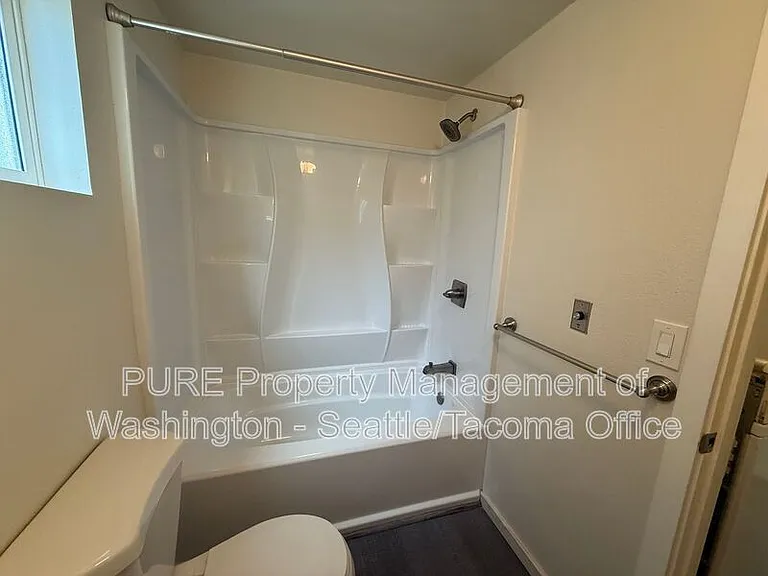 907 SW Holden St #2 — Photo 10