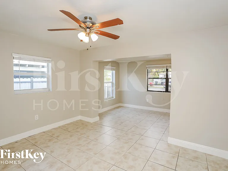1155 NW 127th St — Photo 8
