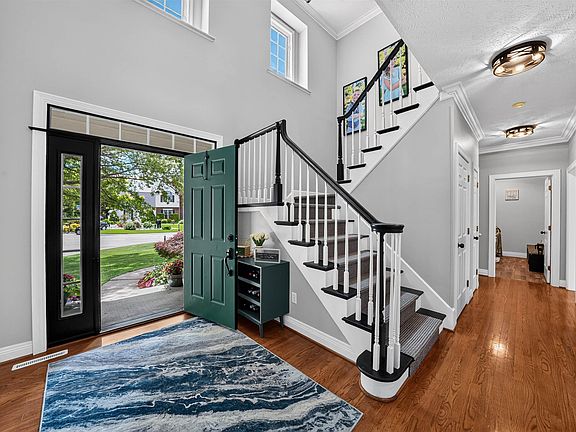 4th image of 50738 Pickett Ridge Ct