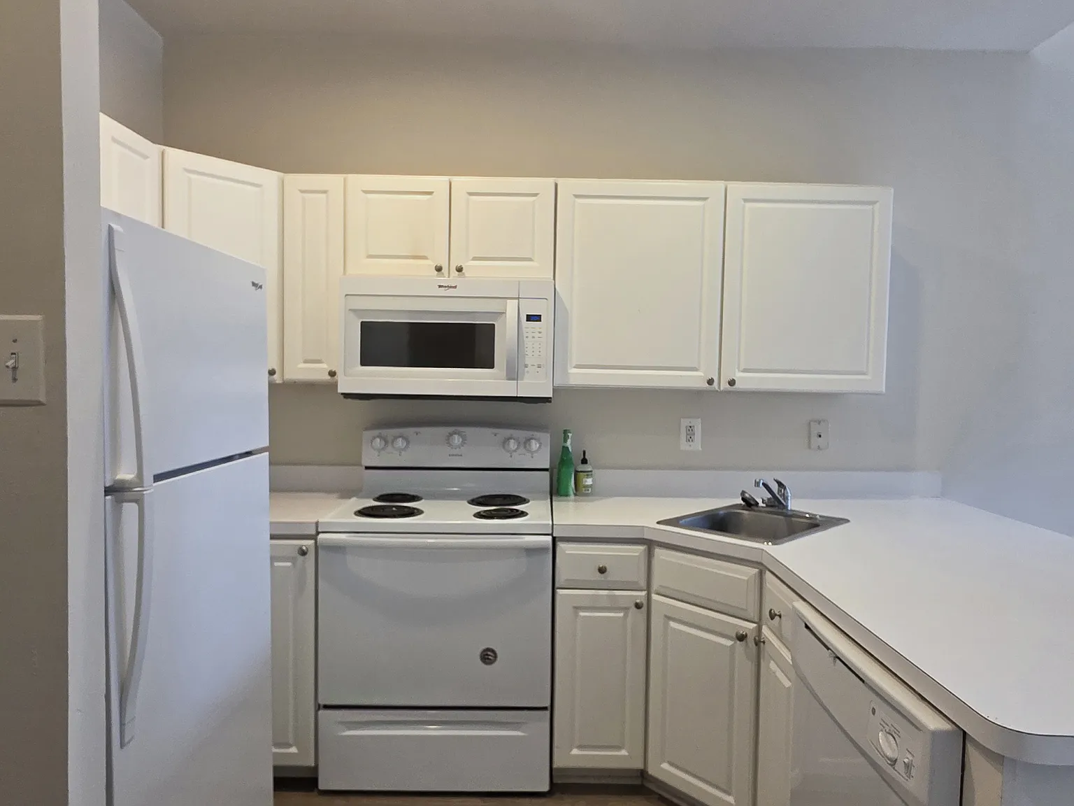 1 bed, 580 sqft, $1,715 — Photo 3