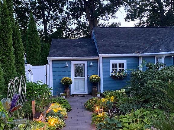 3rd image of 382 East Richardson Springs Road