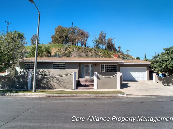 13197 Tripoli Ave, Sylmar, CA 91342