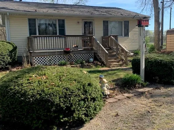 30318 Lakeview Dr, Brighton, IL 62012