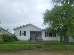 2013 Harris St, Madison, IL 62060