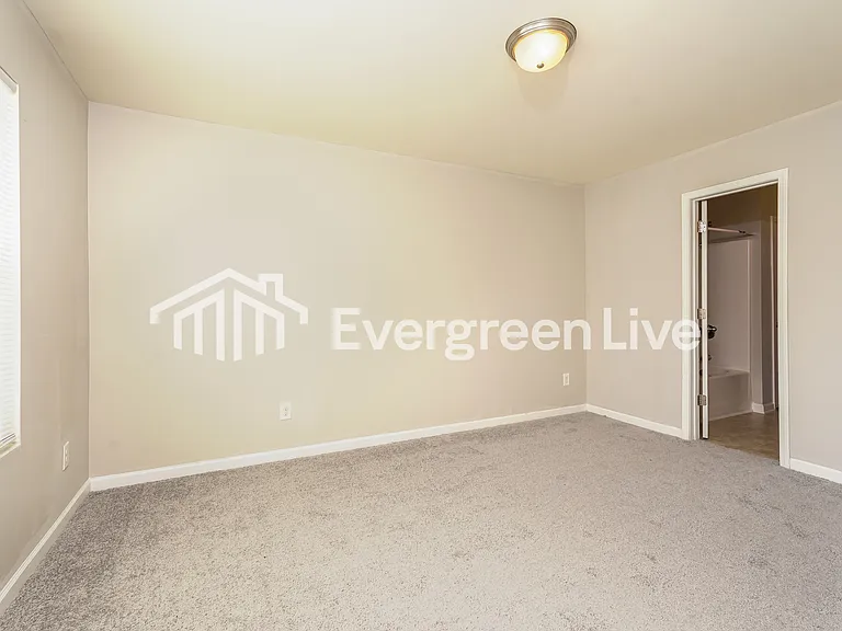 4354 Oak Pointe Dr — Photo 7