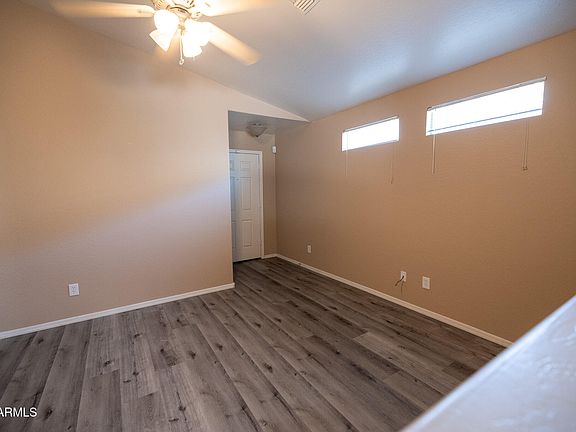 3rd image of 310 E PAYTON Street