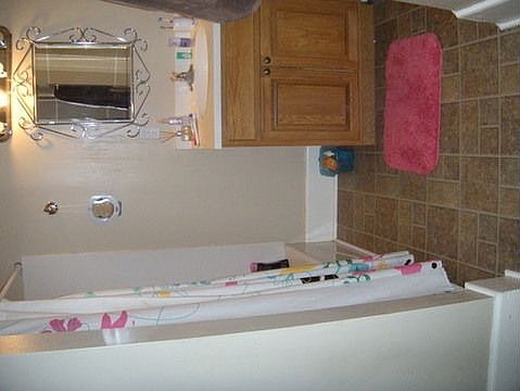 2nd image of 1819 W State St