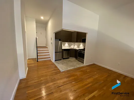 Rented by FirstService Realty (legacy) | media 34