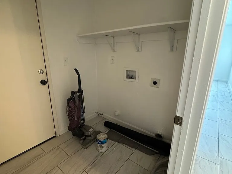 430 Vargus Ct — Photo 14