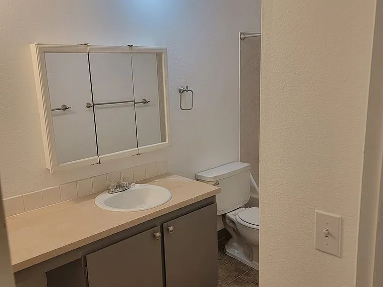 3151 N Shore Dr SE — Photo 8