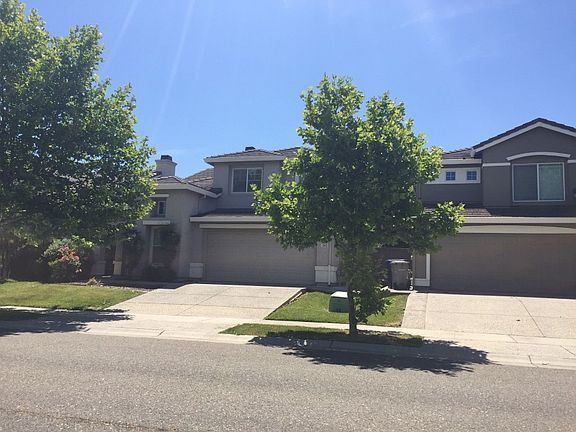 3rd image of 250 Regency Park Cir