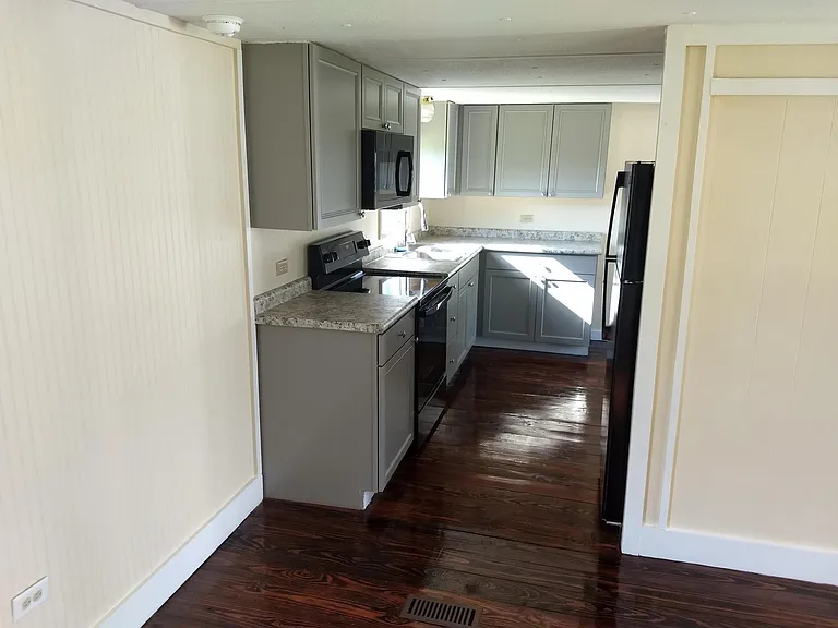 11 Jackson Rd — Photo 3