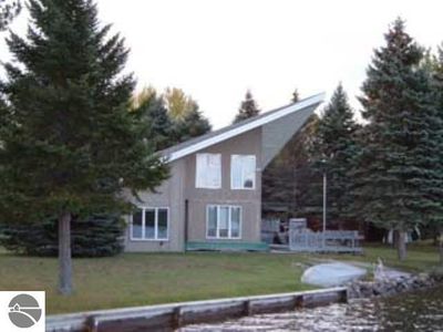 2080 N Walleye Ln, Bellaire, MI, 49615