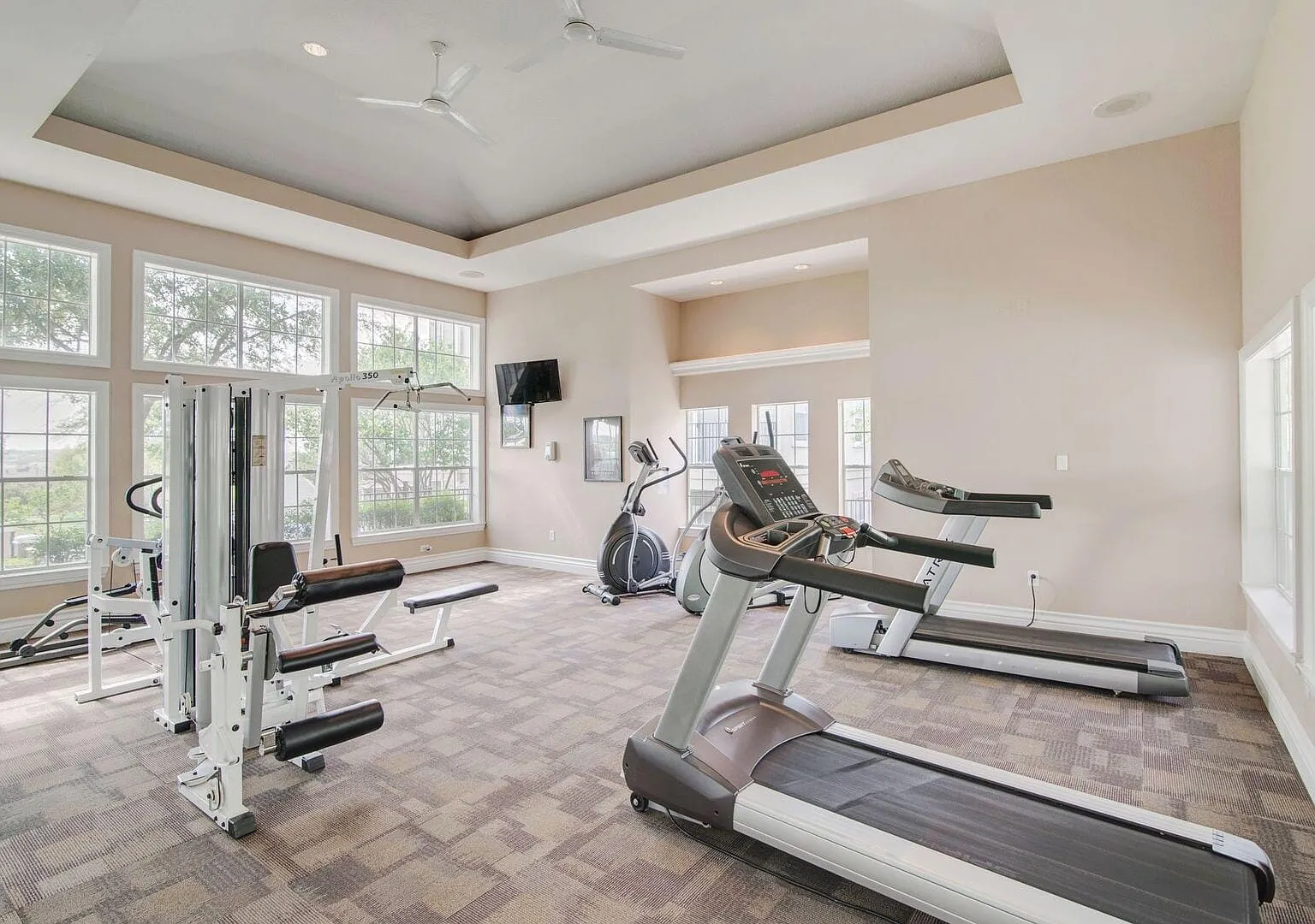 Saddle Ridge — Photo 3