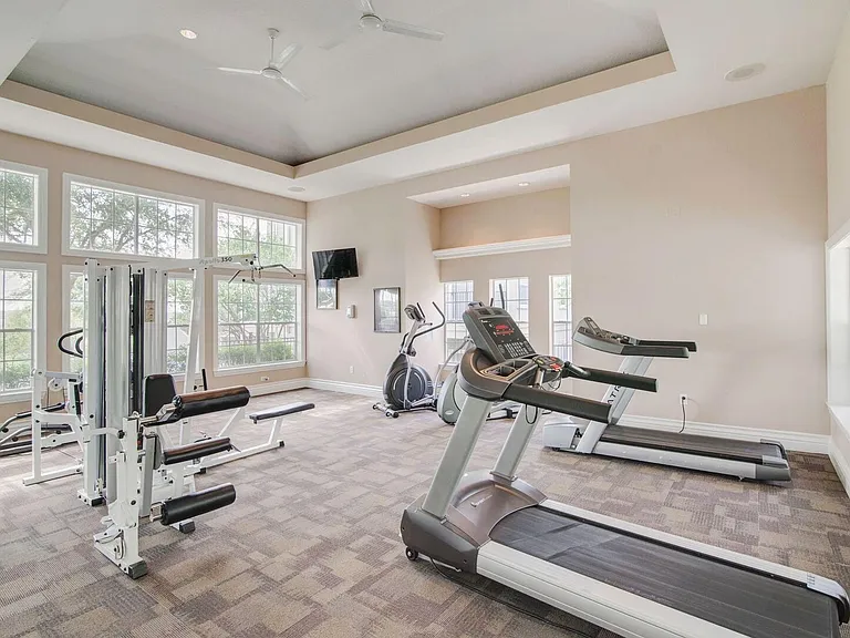 Saddle Ridge — Photo 3