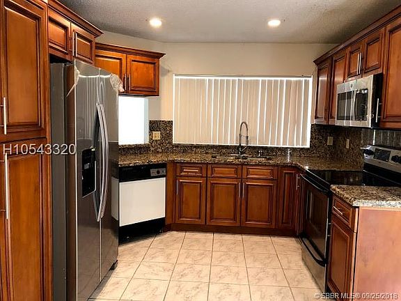 3rd image of 2755 River Run Cir E