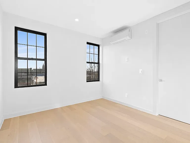 96 Sterling Pl #3D — Photo 3