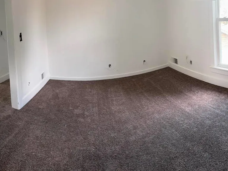 521 Crawford St — Photo 13