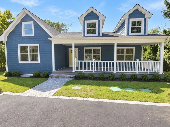 (undisclosed Address), Huntington, NY 11743