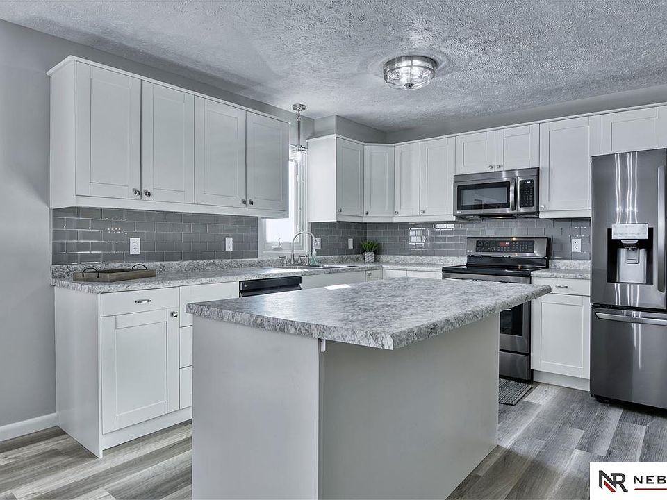 1st image of 2825 N 200th Ave
