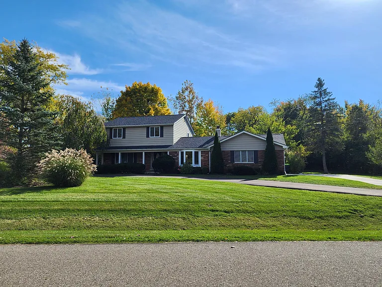 45011 Byrne Dr — Photo 3
