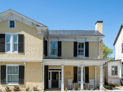 619 Zachary Taylor Hwy, Flint Hill, VA, 22627