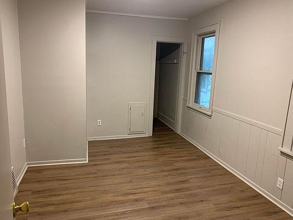4th image of 5061A N 32nd St #A