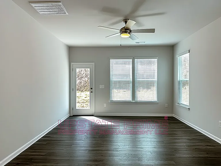 610 Poinsett Bridge Way — Photo 6