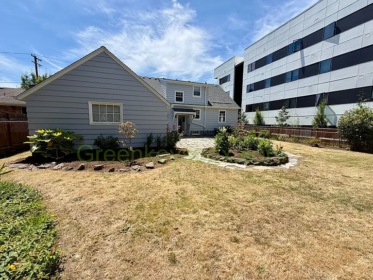 2101 N Rosa Parks Way — Photo 8
