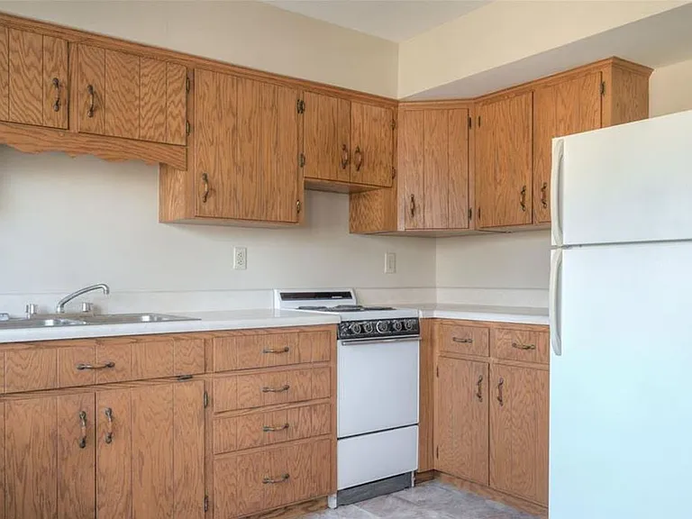 550 Colhoun St NE — Photo 17