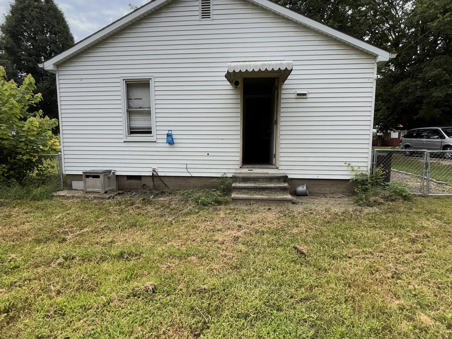 2 bed, 720 sqft, $875 — Photo 2