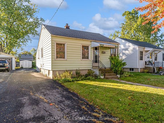3rd image of 13 Hilda St