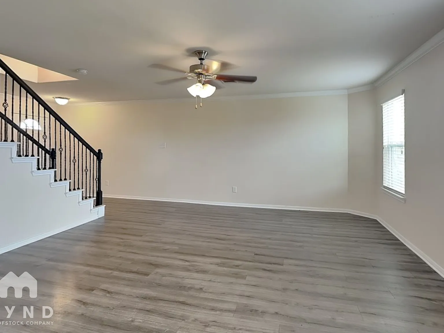 4 bed, 2.5 bath, 2222 sqft, $2,235 — Photo 2