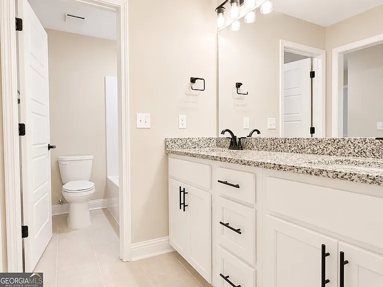 419 Madison Ave — Photo 22