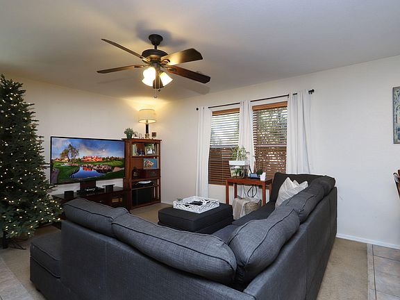 3rd image of 3300 W Calle De Manzanillo