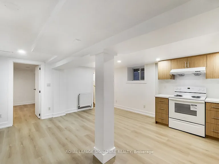 896 Bathurst St #BASEMENT — Photo 18