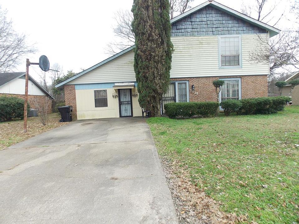 1st image of 2528 Countrywood Dr
