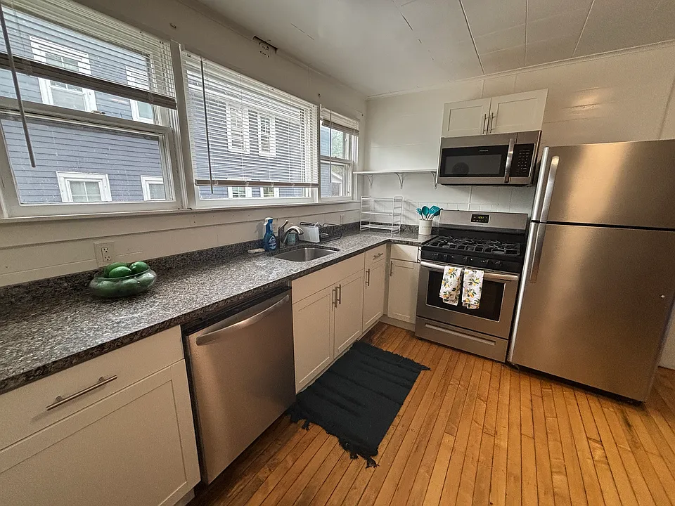 54 Leroy St