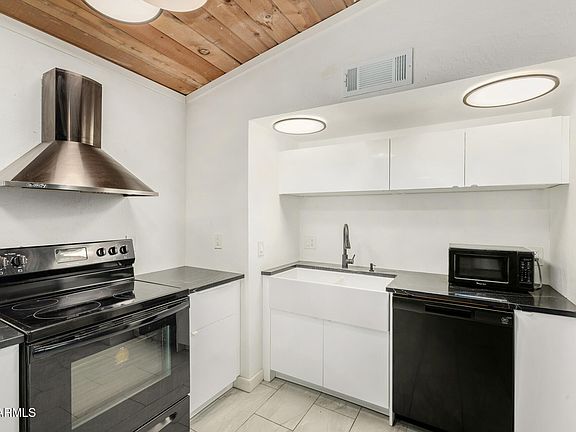 4th image of 49416 N 26TH Avenue