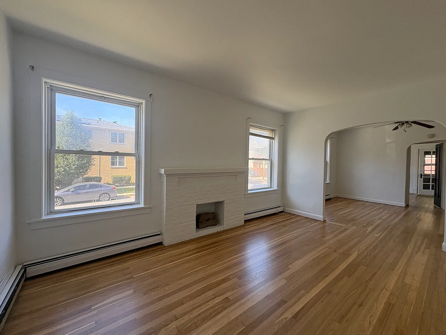 1 bed, 800 sqft, $1,150 — Photo 2
