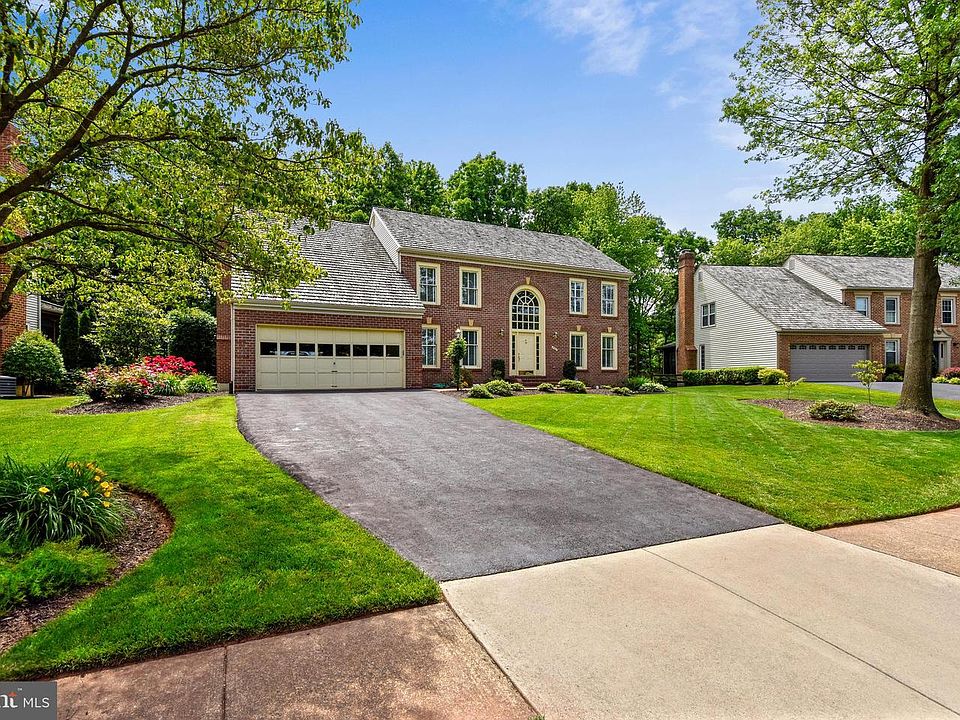 1st image of 2967 Brook Mill Ct