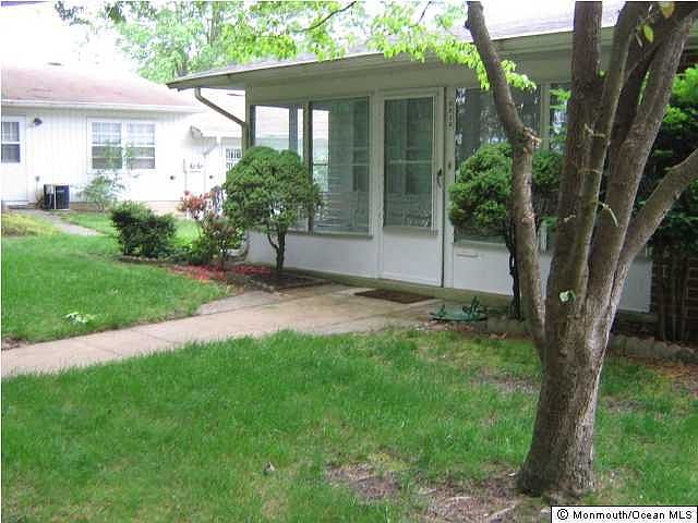 2nd image of 882 Balmoral Court #A