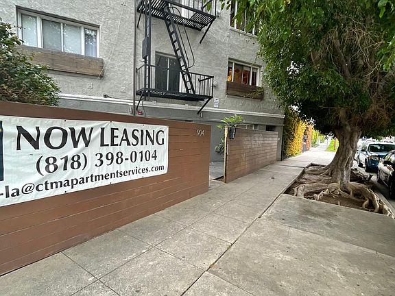 Hoover Street view of Sanborn/Hoover Apartments in Los Angeles, CA.